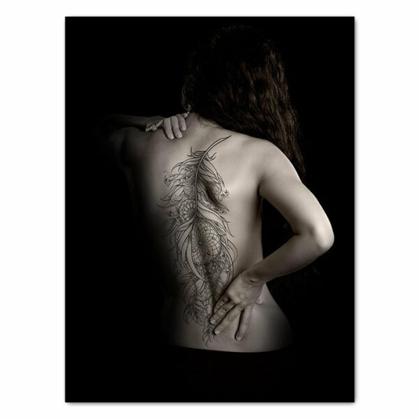 Leinwandbild Models, Hochformat, Tattoos, Frau, Feder, Traumfänger, Kunst M0464 - Klein - (40x30cm) von wandmotiv24